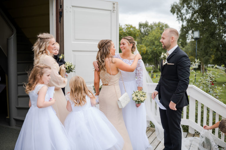 Hvorfor du trenger profesjonell fotograf til bryllupet ditt!